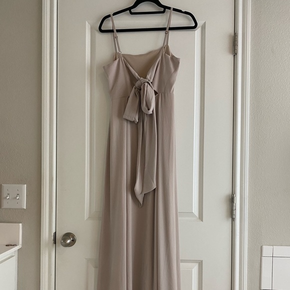 SHOW ME YOUR MUMU- Lauren Tie Maxi Dress in Show Me The Ring Crisp - Picture 6 of 8